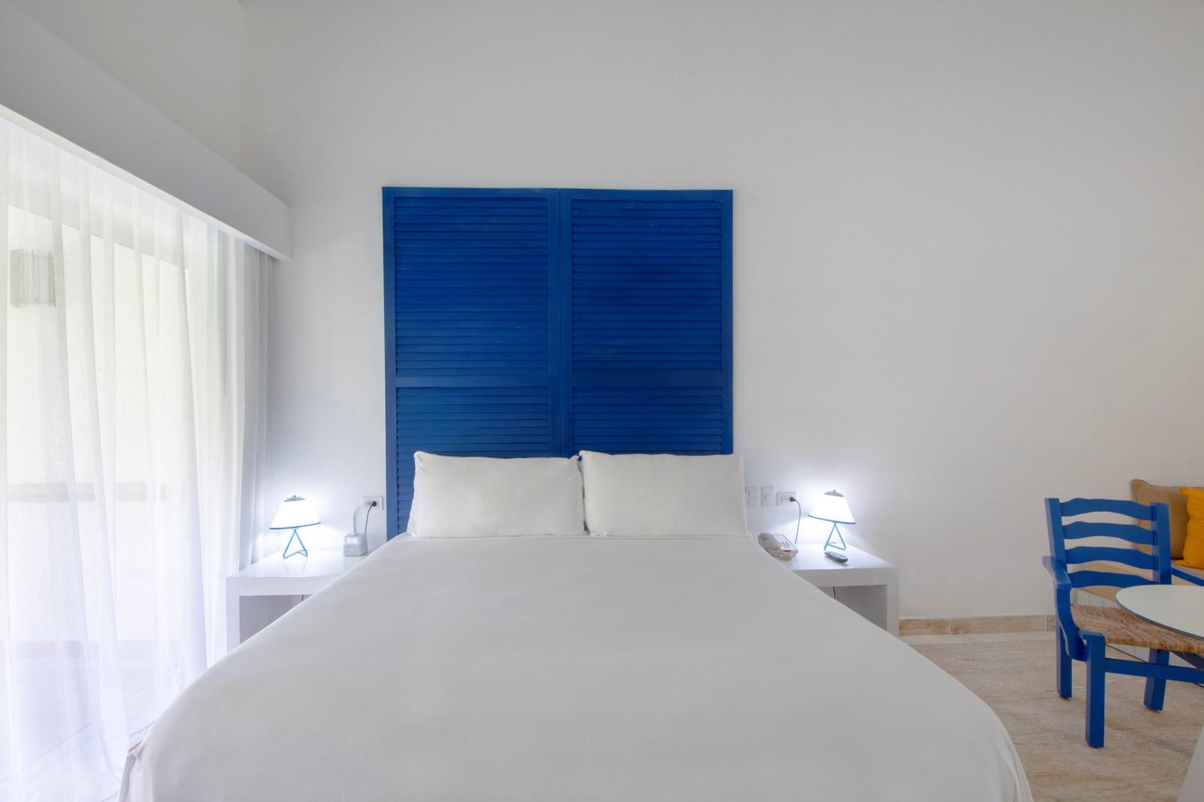 Viva V Samana By Wyndham, A Trademark Adults All Inclusive Las Terrenas Bagian luar foto A bedroom at the hotel