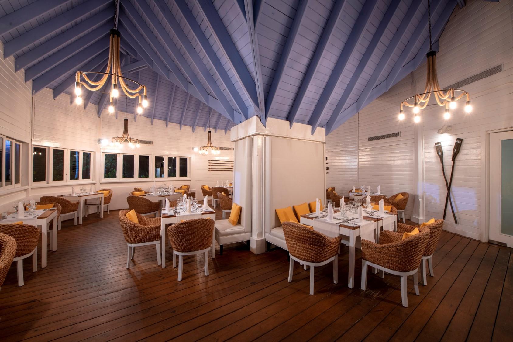 Viva V Samana By Wyndham, A Trademark Adults All Inclusive Las Terrenas Bagian luar foto The interior of the restaurant