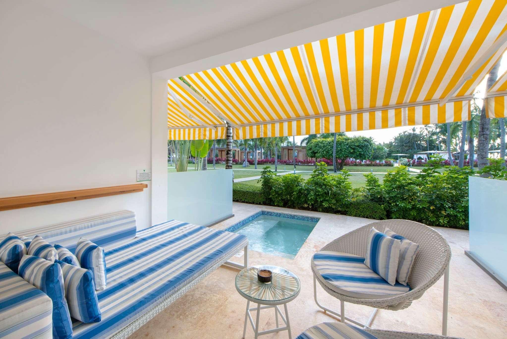 Viva V Samana By Wyndham, A Trademark Adults All Inclusive Las Terrenas Bagian luar foto A pool at the Eden Roc Cap Cana