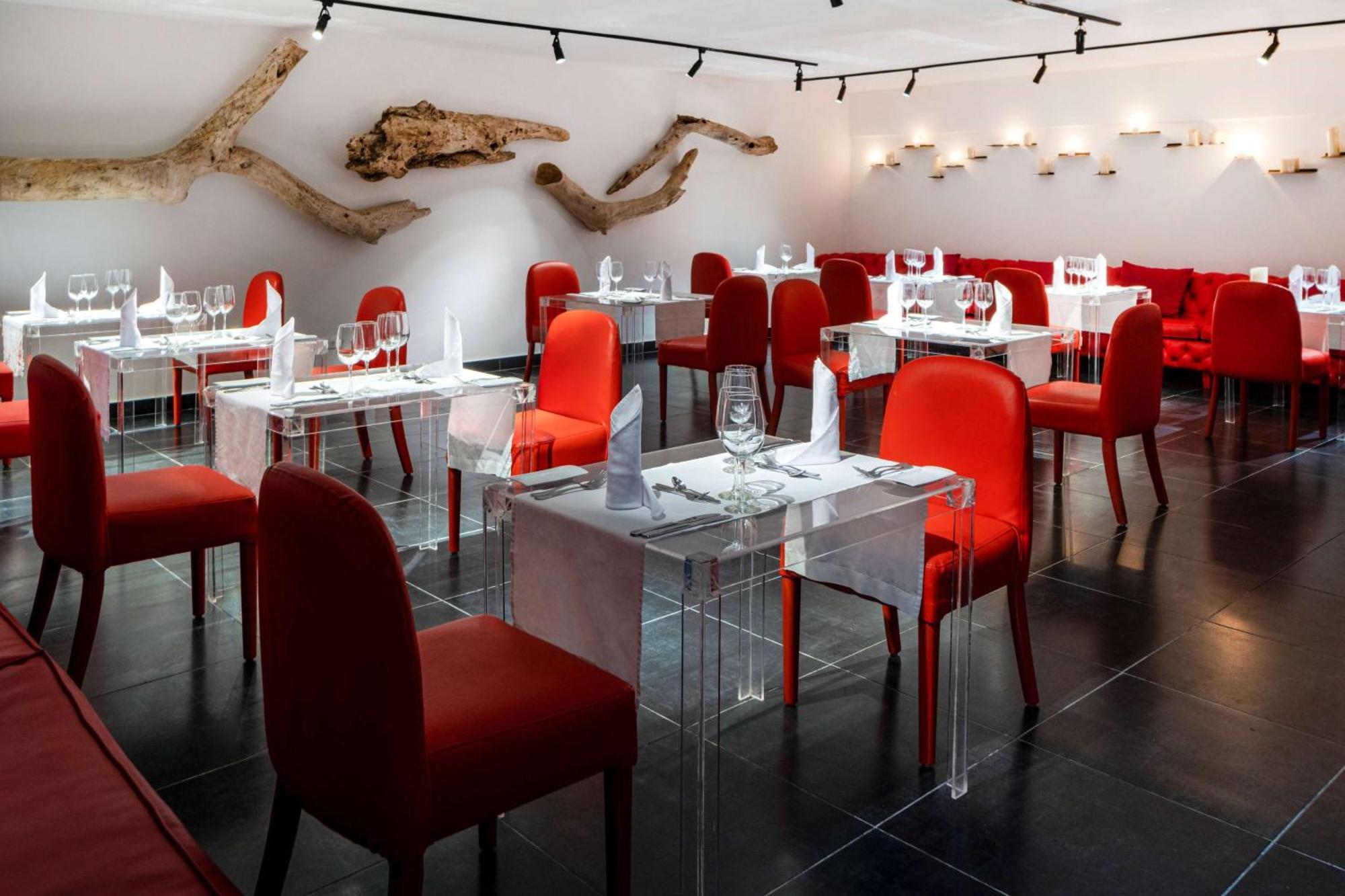 Viva V Samana By Wyndham, A Trademark Adults All Inclusive Las Terrenas Bagian luar foto Restaurant "La Table d'Augusto"