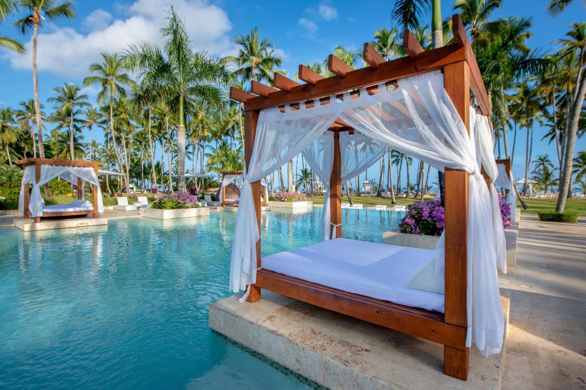 Viva V Samana By Wyndham, A Trademark Adults All Inclusive Las Terrenas Bagian luar foto Hard Rock Hotel & Casino Punta Cana